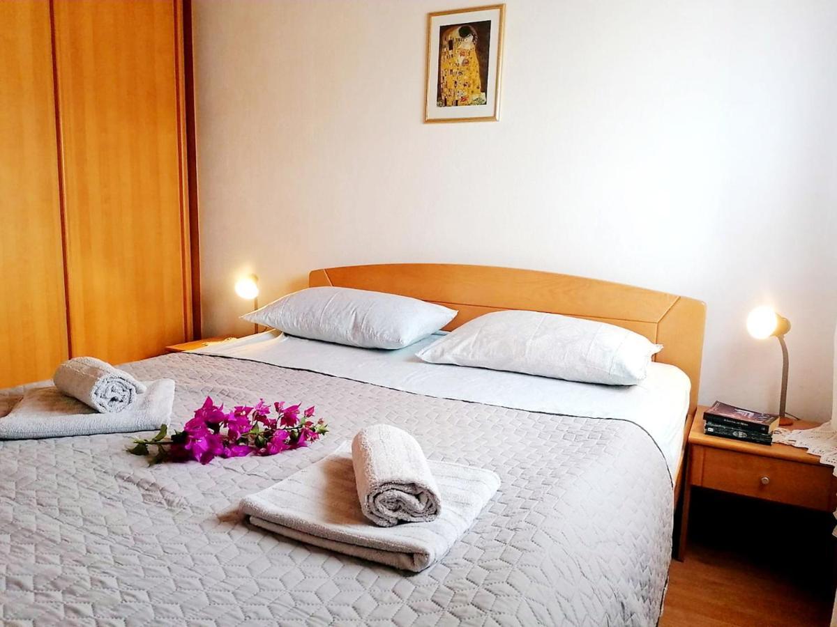 Mladen Apartment Sucuraj